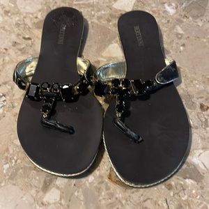 Women’s black and gold flat sandals brand new never worn